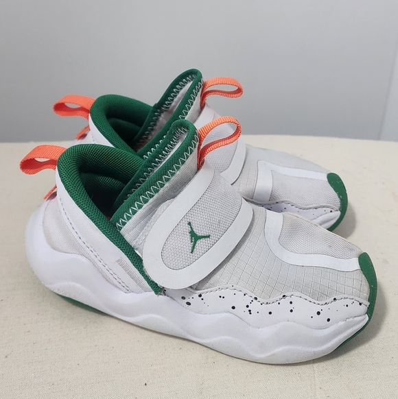 Toddler JORDAN Sneaker - Picture 4 of 7
